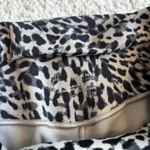 OFFLINE by Aerie Real Me Xtra High Waisted Legging Leopard Print - Picture 3 of 6